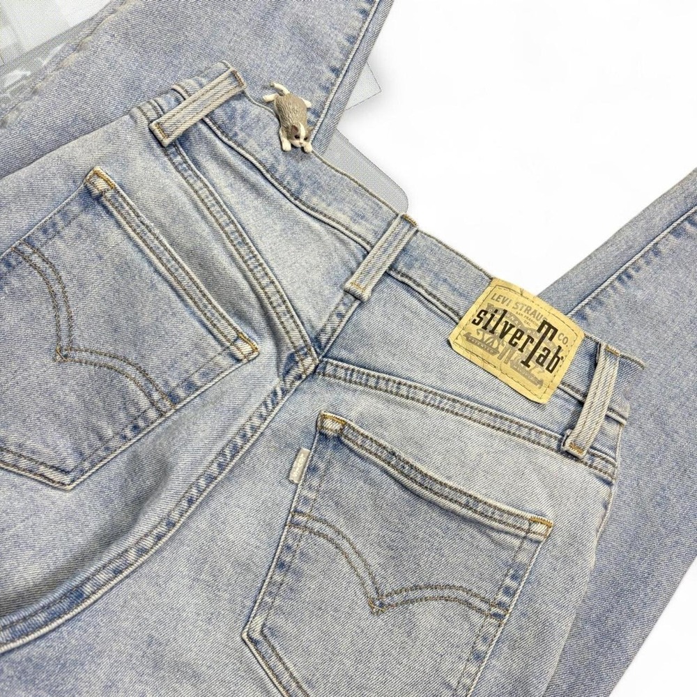 Levi SilverTab Vintage High Waisted Mom Jeans Ripped Tapered Light Blue 26
